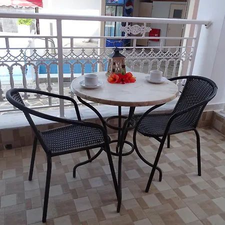 Krina Lejlighedshotel