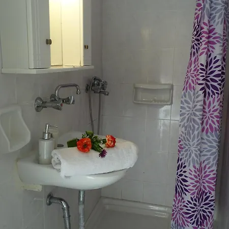 Krina Aparthotel 2*